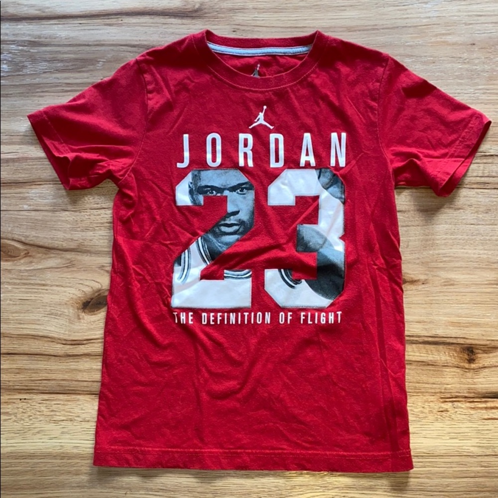 Red Jordan graphic T-shirt size medium